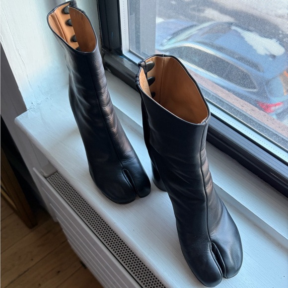 Maison Martin Margiela Shoes - Maison Margiela Tabi Ankle Boots in Black